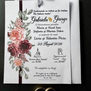 Invitație nuntă vișinie cu trandafiri și fundă gri elegantă