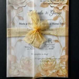Invitație nuntă florală aurie cu hârtie calc transparentă