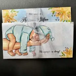 Invitație botez cu bebeluș desenat și crini personalizată