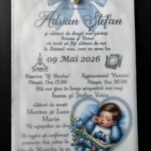Invitație botez cu bebeluș în ilustrație albastră personalizată